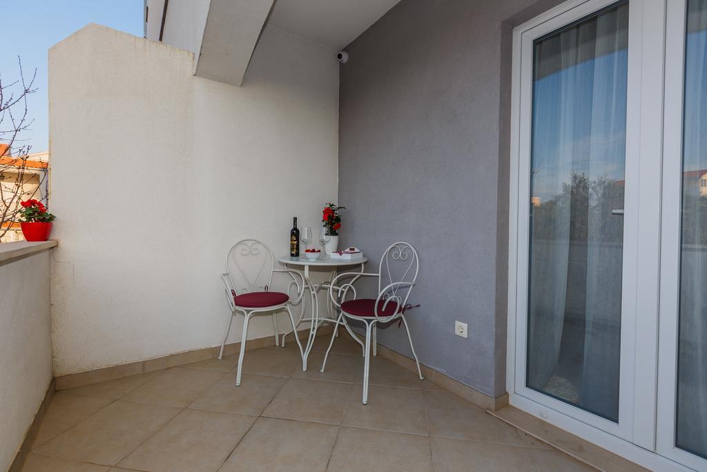 Villa Apartments Katja Τρογκίρ Εξωτερικό φωτογραφία