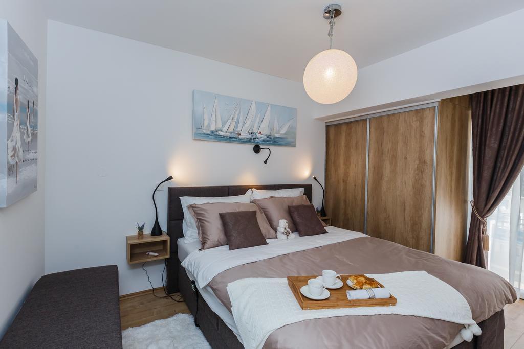 Villa Apartments Katja Τρογκίρ Εξωτερικό φωτογραφία