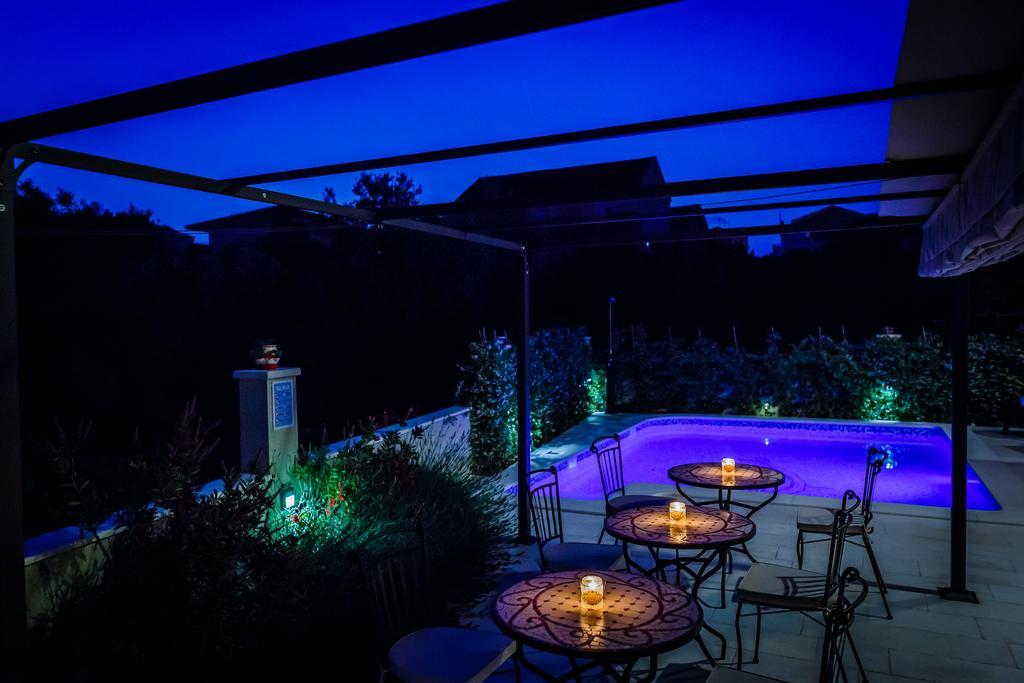 Villa Apartments Katja Τρογκίρ Εξωτερικό φωτογραφία