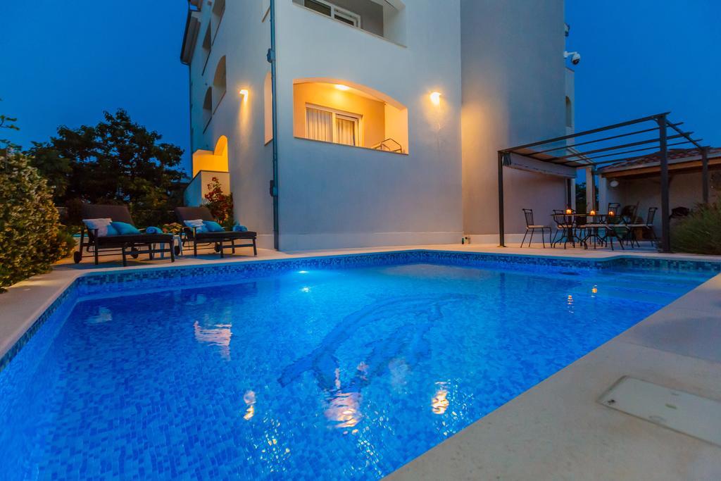 Villa Apartments Katja Τρογκίρ Εξωτερικό φωτογραφία