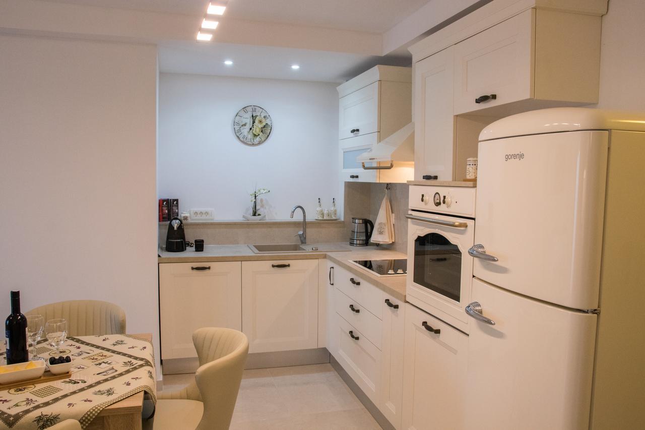 Villa Apartments Katja Τρογκίρ Εξωτερικό φωτογραφία