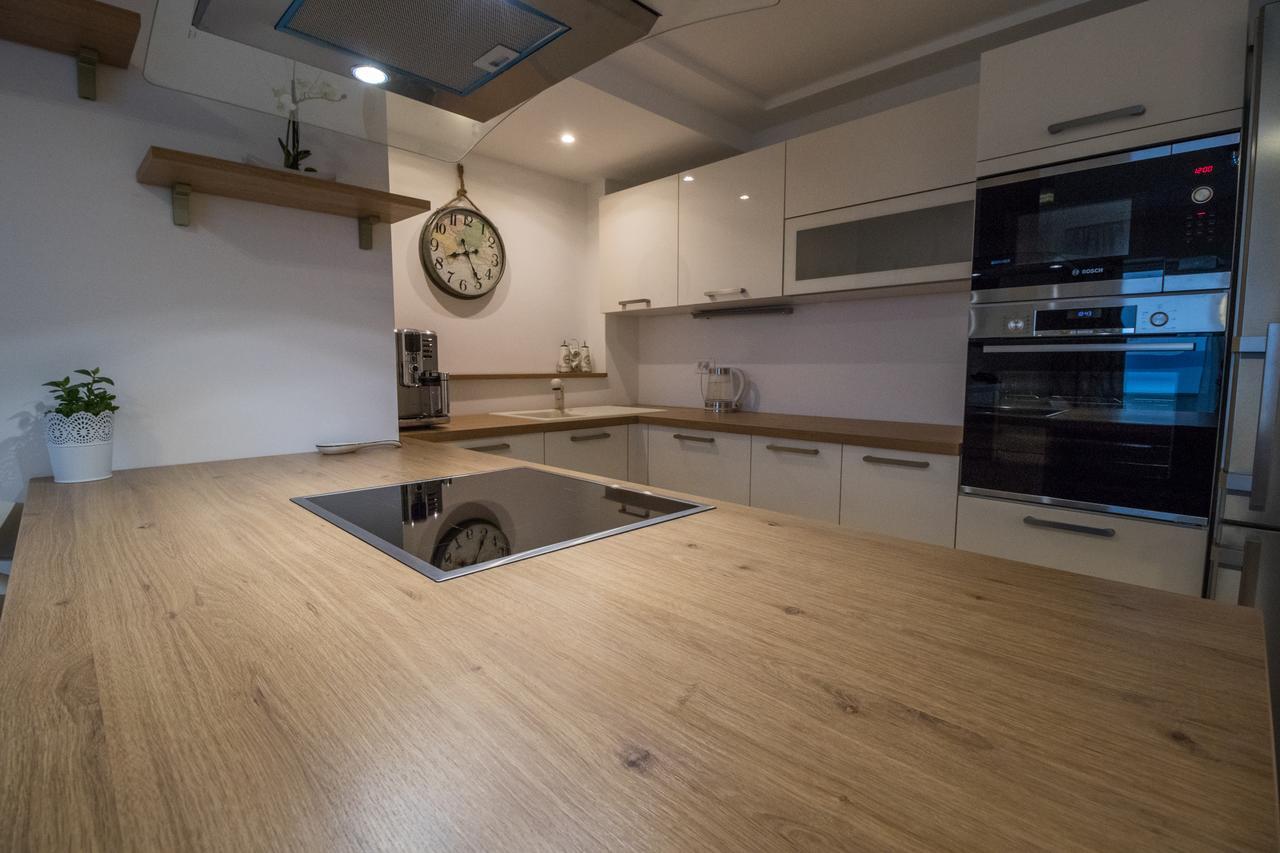 Villa Apartments Katja Τρογκίρ Εξωτερικό φωτογραφία