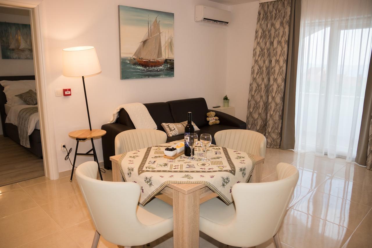 Villa Apartments Katja Τρογκίρ Εξωτερικό φωτογραφία